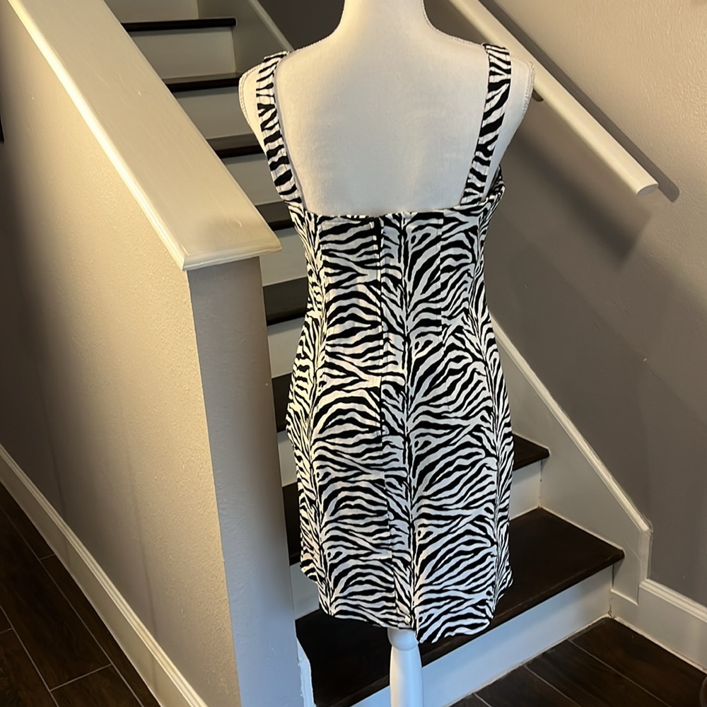 California Concepts Zebra print sleeveless dress. Sz 12 Great for Summer - Picture 6 of 16